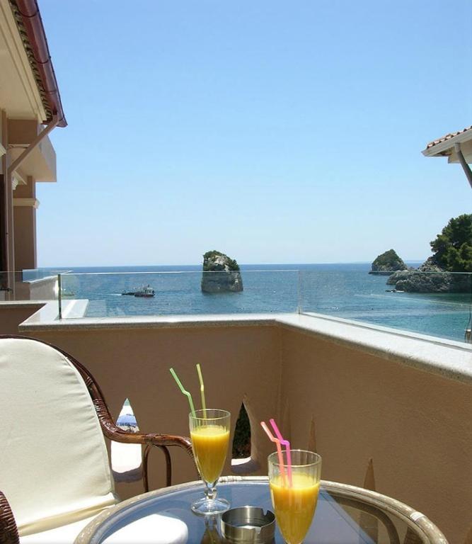 Utopia Parga Esterno foto